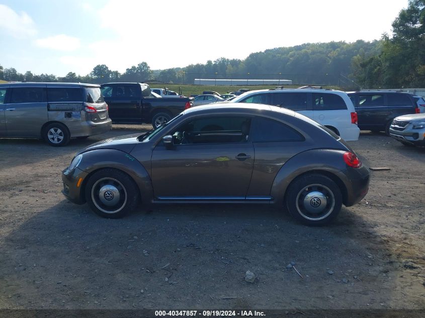 2013 Volkswagen Beetle 2.5L VIN: 3VWJX7AT5DM636365 Lot: 40347857