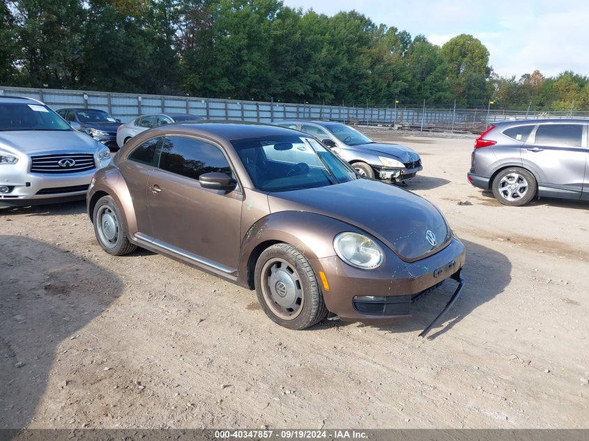 2013 VOLKSWAGEN BEETLE 2.5L - 3VWJX7AT5DM636365