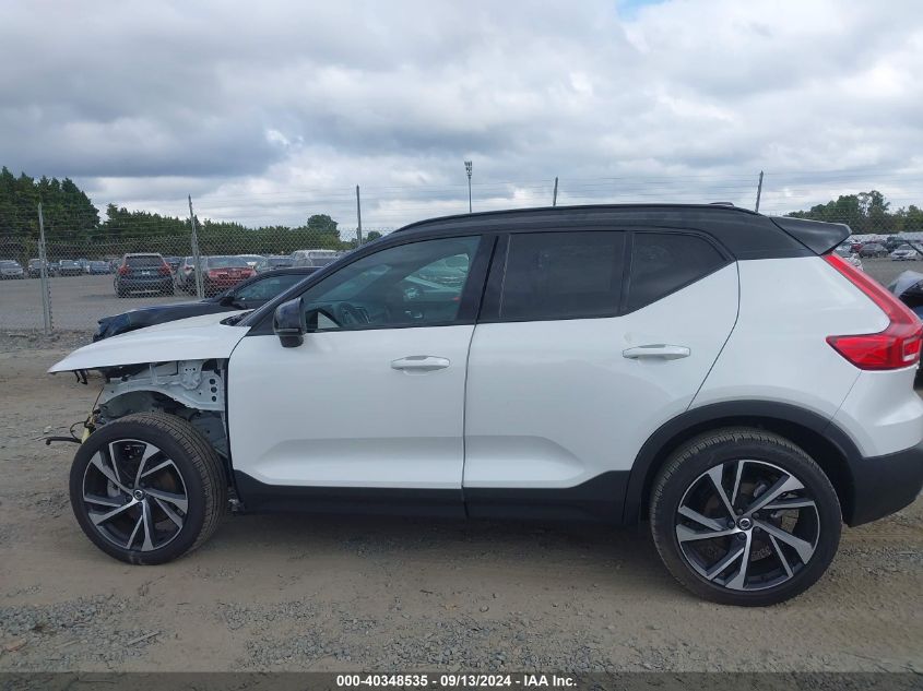 2022 Volvo Xc40 T5 R-Design VIN: YV4162UM5N2641519 Lot: 40348535