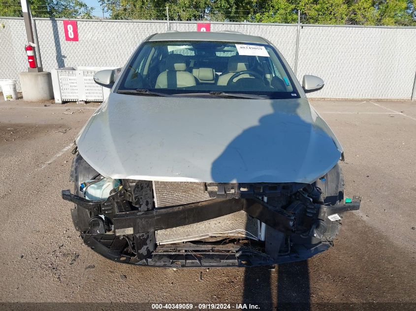 2017 HYUNDAI ELANTRA LIMITED - 5NPD84LF4HH058032