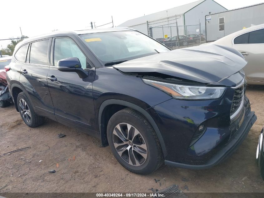 2020 TOYOTA HIGHLANDER XLE - 5TDHZRBH2LS520296