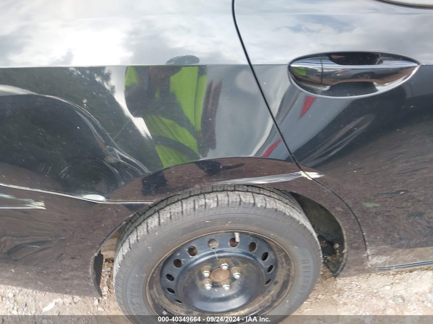 2015 TOYOTA COROLLA LE - 5YFBURHE7FP250173