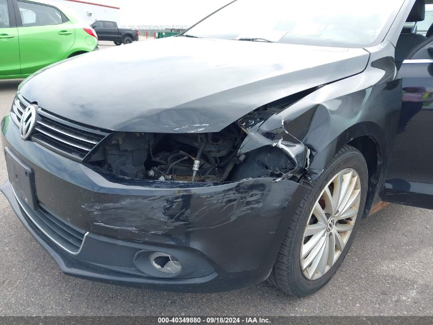 3VWLX7AJXBM334834 2011 Volkswagen Jetta Sel