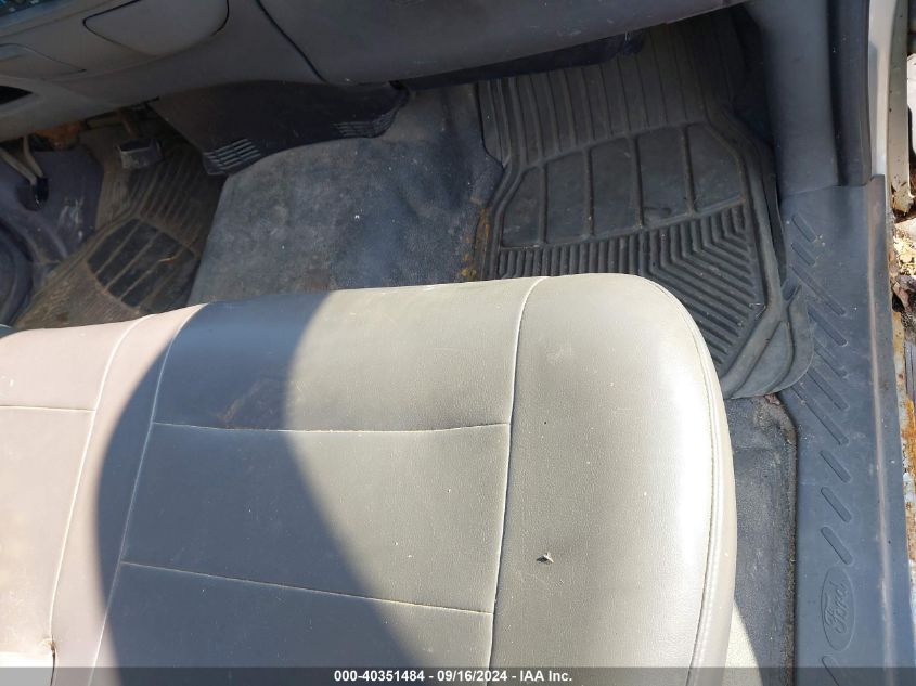 2004 Ford F-150 Heritage Classic VIN: 2FTRF17294CA10768 Lot: 40351484