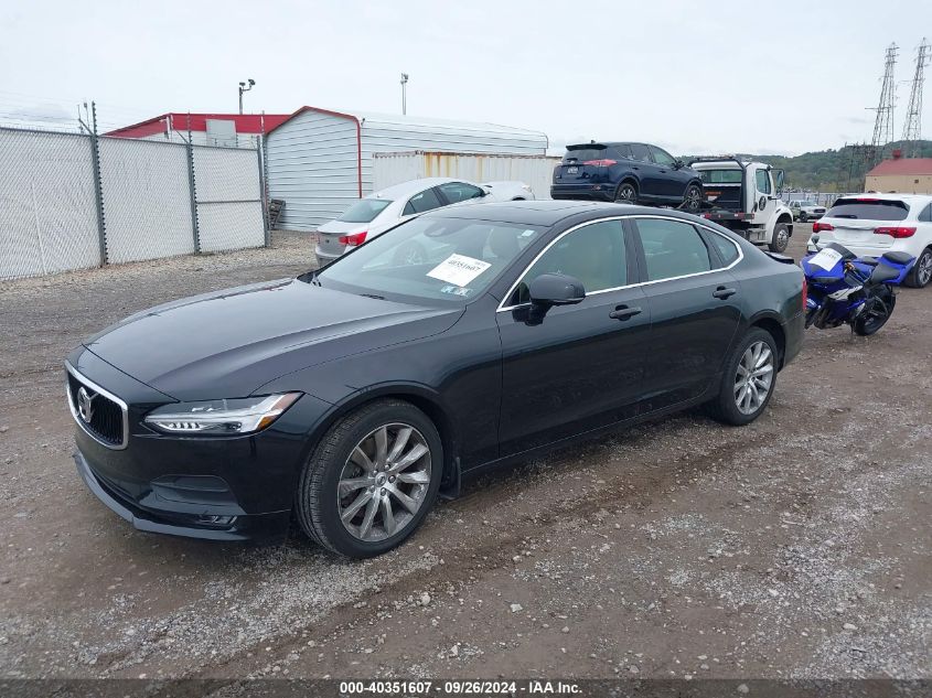 VIN YV1A22MK5H1016765 2017 Volvo S90, T6 Momentum no.2