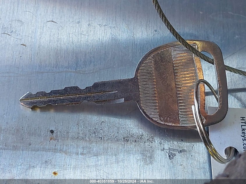 2001 Chevrolet Silverado 1500 Lt VIN: 2GCEC19T411161604 Lot: 40351859