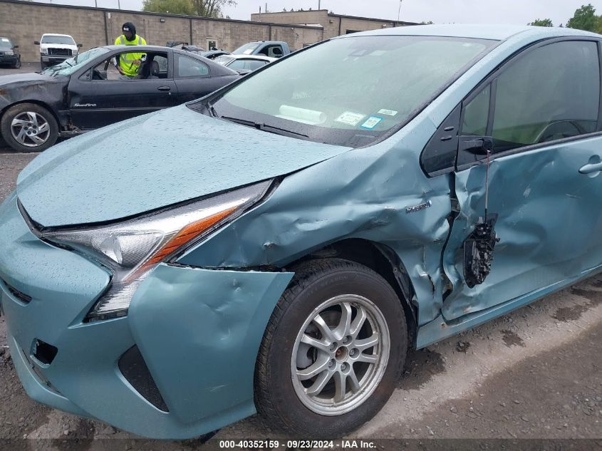 2018 Toyota Prius Two Eco VIN: JTDKARFU3J3067082 Lot: 40352159