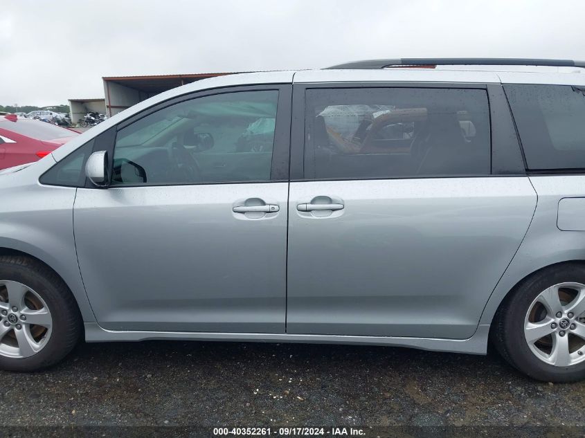 2020 Toyota Sienna Le VIN: 5TDKZ3DC4LS081915 Lot: 40352261