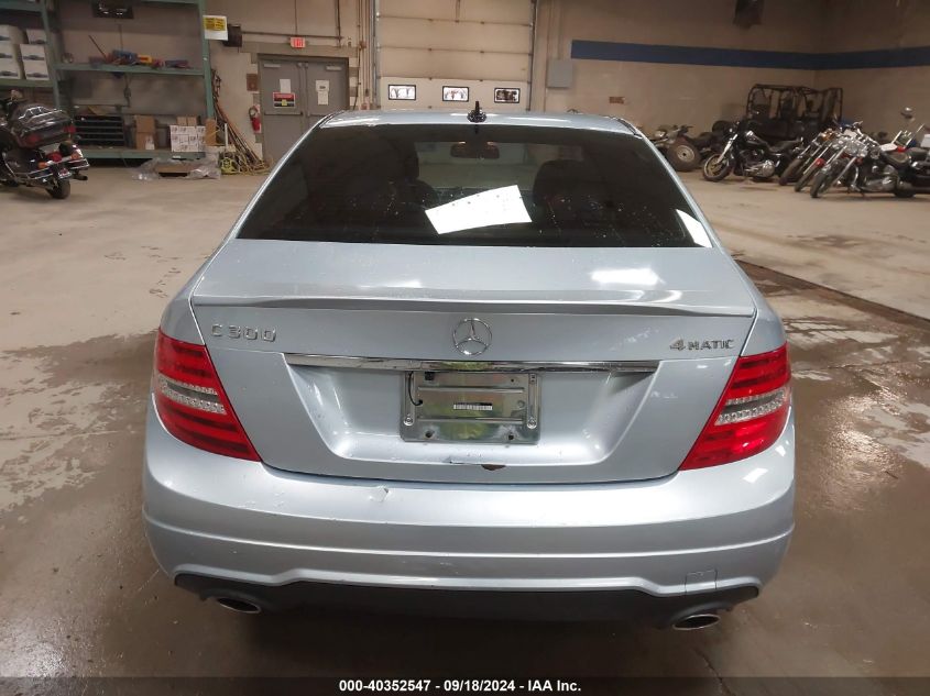 2013 Mercedes-Benz C 300 Luxury 4Matic/Sport 4Matic VIN: WDDGF8AB1DG025956 Lot: 40352547