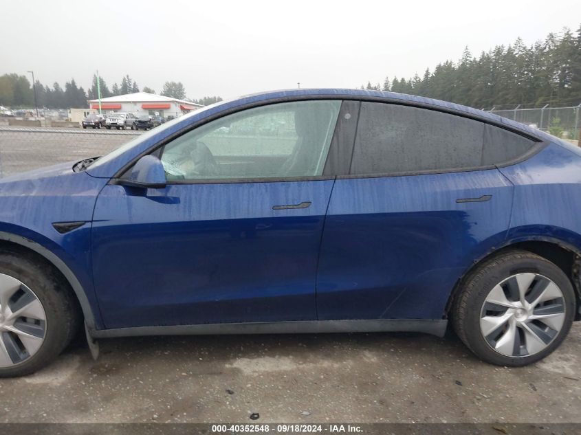 2022 Tesla Model Y Long Range Dual Motor All-Wheel Drive VIN: 7SAYGDEE5NF574115 Lot: 40352548