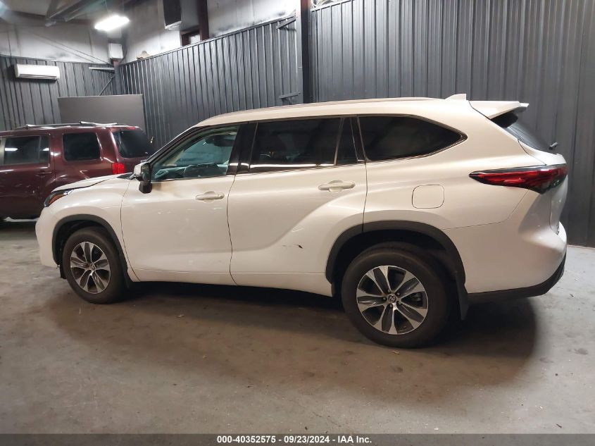 2022 Toyota Highlander Xle VIN: 5TDGZRBH8NS587693 Lot: 40352575