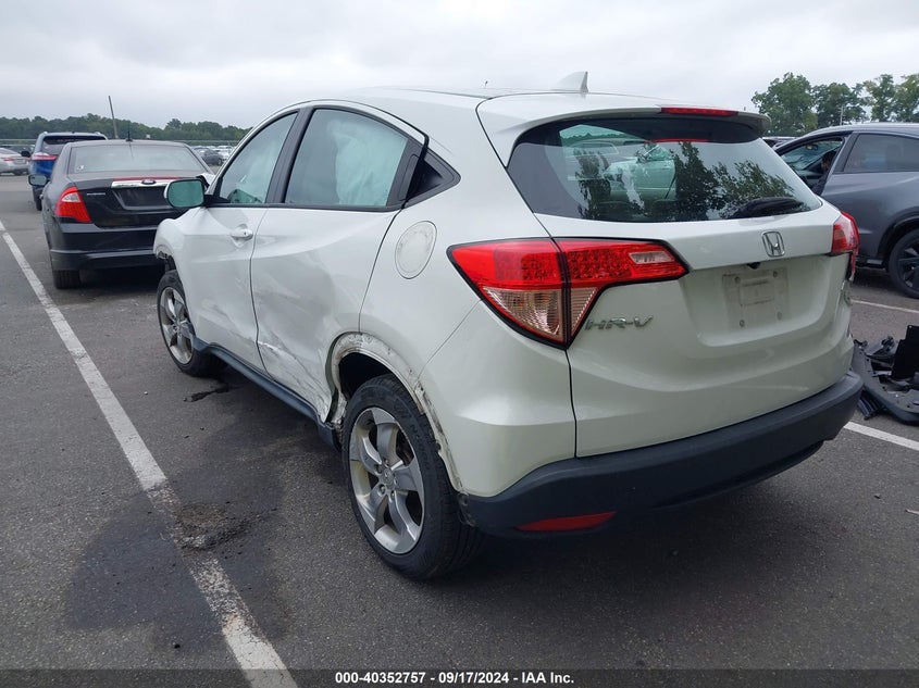 VIN 3CZRU6H3XJM724283 2018 HONDA HR-V LX