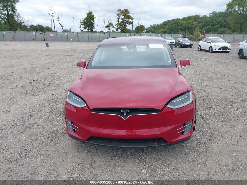 2018 Tesla Model X 100D/75D/P100D VIN: 5YJXCAE2XJF104164 Lot: 40352805