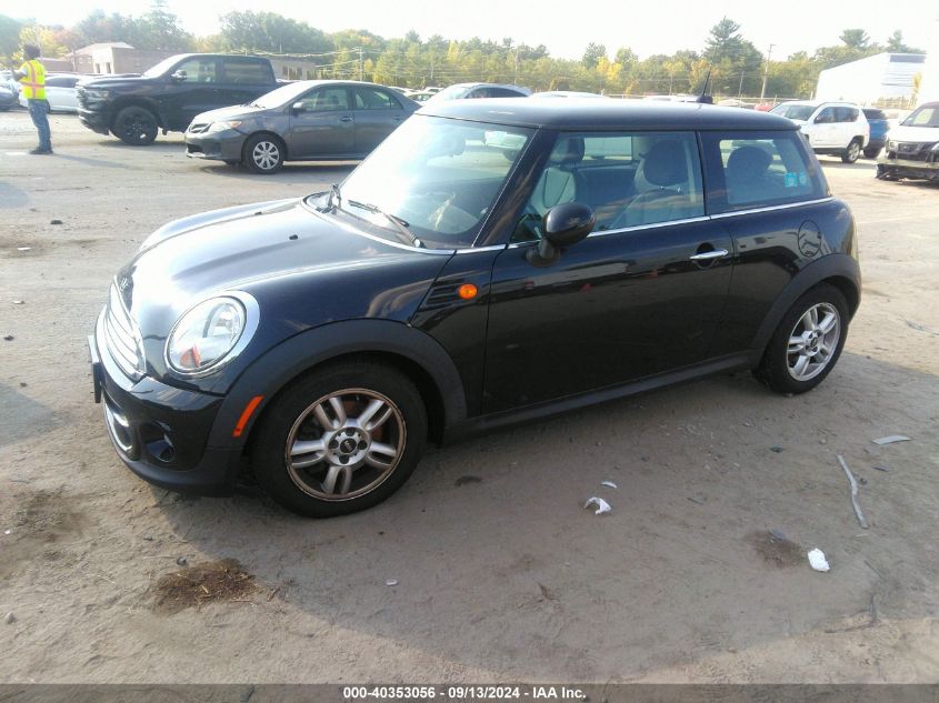 VIN WMWSU3C50DT677380 2013 MINI HARDTOP no.2