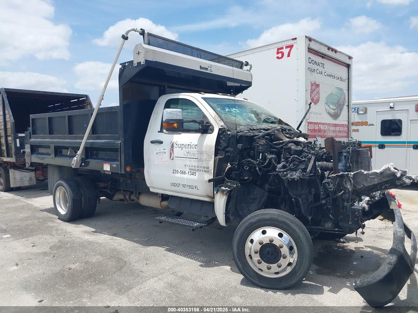 2022 CHEVROLET SILVERADO 4500HD  (VIN: 1HTKJPVK8NH415376)