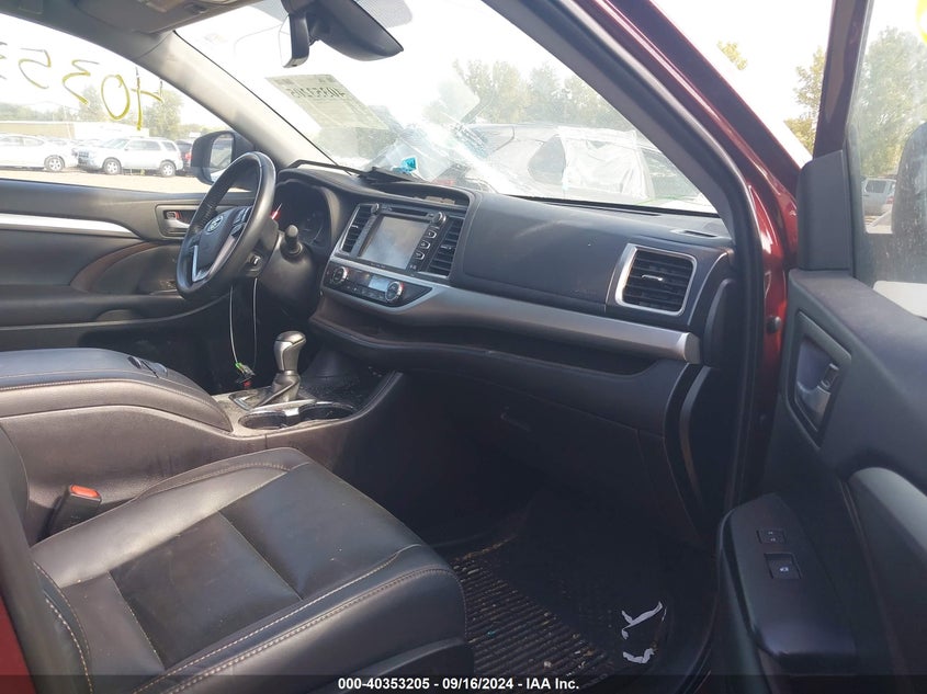 2019 TOYOTA HIGHLANDER XLE - 5TDJZRFH2KS704356