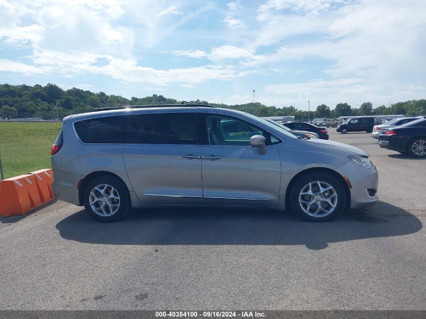 2017 Chrysler Pacifica Touring L VIN: 2C4RC1BG4HR826799 Lot: 40354100