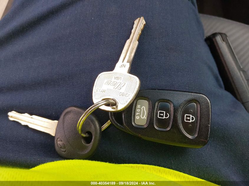 5NPDH4AE9DH286533 2013 Hyundai Elantra Gls