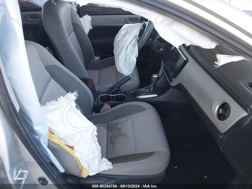 VIN 2T1BURHE6JC011805 2018 TOYOTA COROLLA LE