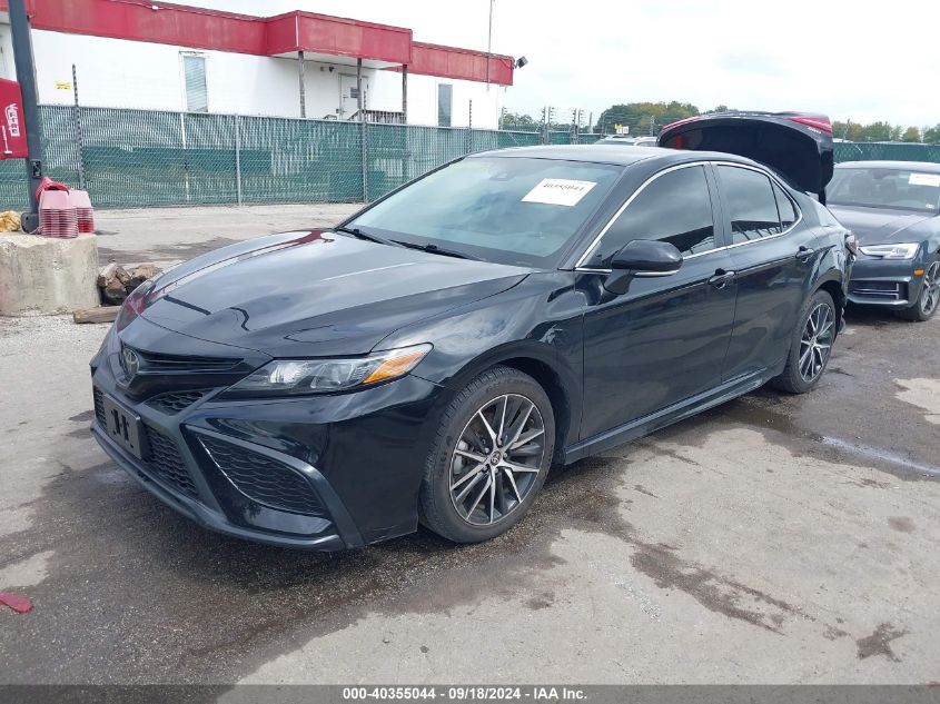 4T1G11AK8PU804823 Toyota Camry SE 2