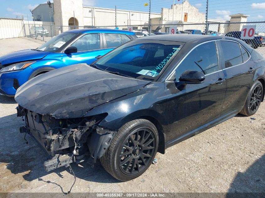 4T1B11HK8JU532913 2018 TOYOTA CAMRY - Image 2