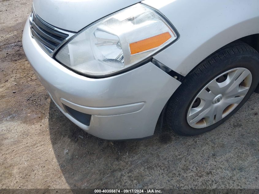 2010 Nissan Versa 1.8S/1.8Sl VIN: 3N1BC1AP1AL411819 Lot: 40355874