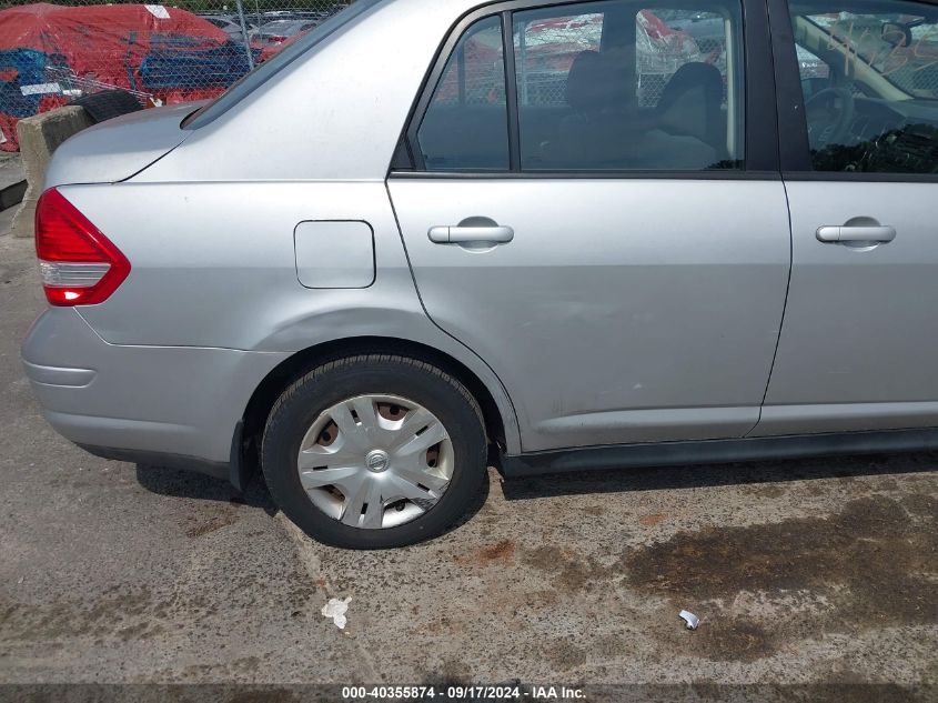 2010 Nissan Versa 1.8S/1.8Sl VIN: 3N1BC1AP1AL411819 Lot: 40355874