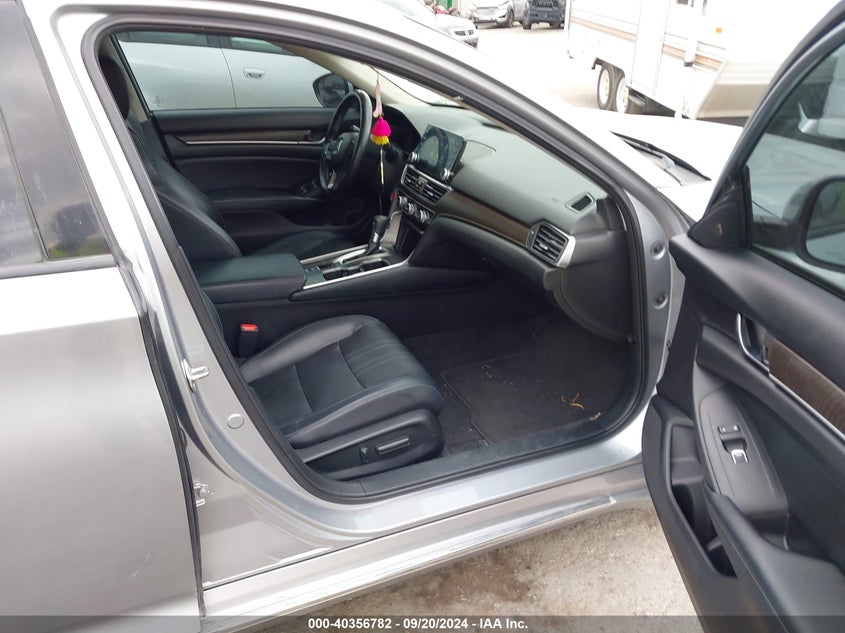 2018 HONDA ACCORD VIN: 1HGCV1F50JA090058