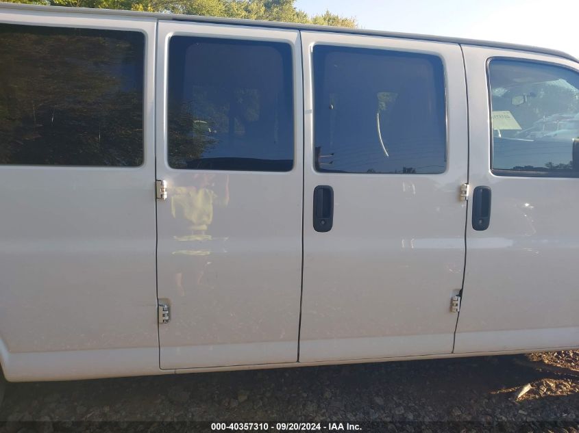 2015 Chevrolet Express 3500 Ls VIN: 1GAZGZFG2F1279152 Lot: 40357310