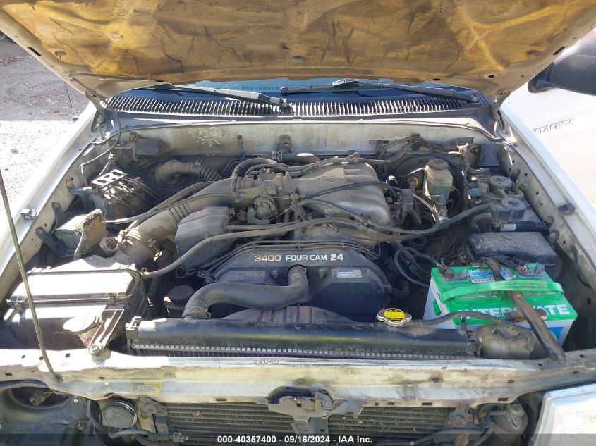 2000 Toyota Tacoma Base V6 VIN: 4TAWN72N3YZ677155 Lot: 40357400