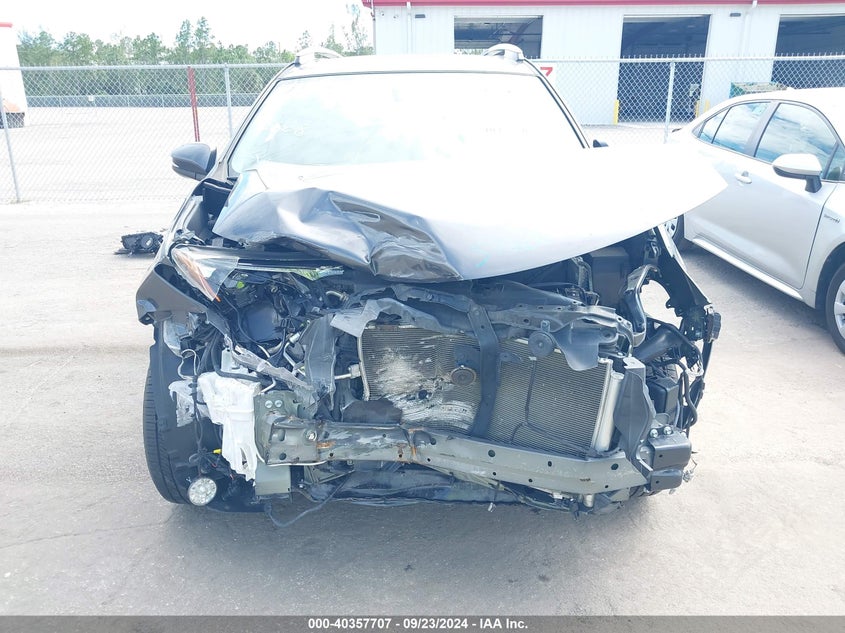 VIN 2T3WFREV0JW492608 2018 TOYOTA RAV4 XLE