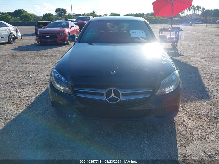 VIN 55SWF4KB8JU243264 2018 MERCEDES-BENZ C 300 4MATIC