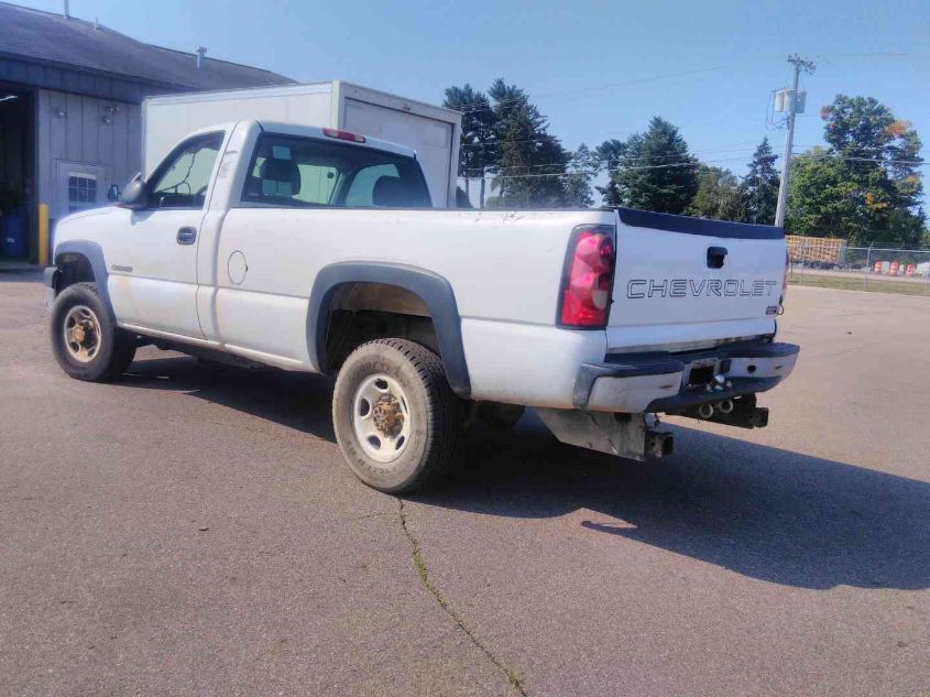 2004 Chevrolet Silverado C2500 Heavy Duty VIN: 1GCHC24U84E397520 Lot: 40358214