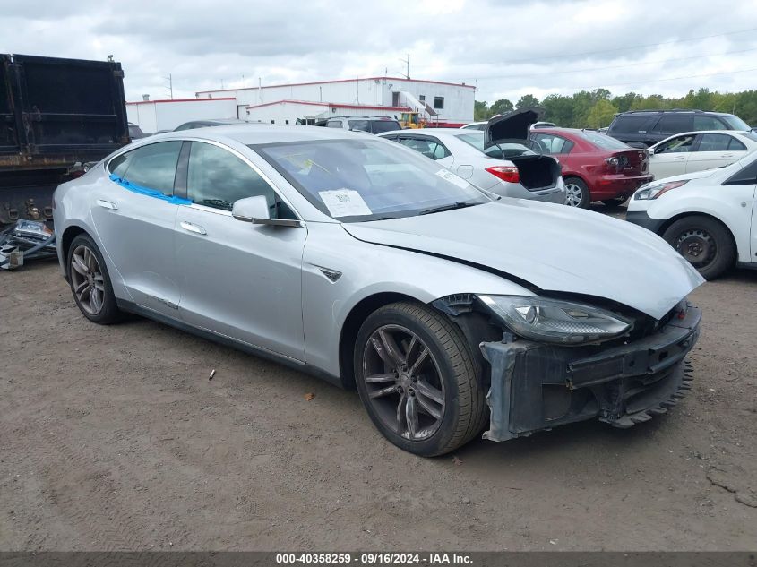 VIN 5YJSA1CN2DFP27666 2013 Tesla Model S no.1