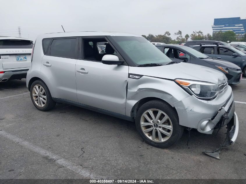 KNDJP3A5XJ7562301 2018 Kia Soul +