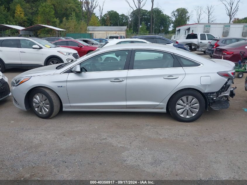 2016 Hyundai Sonata Hybrid Se VIN: KMHE24L15GA030199 Lot: 40358917