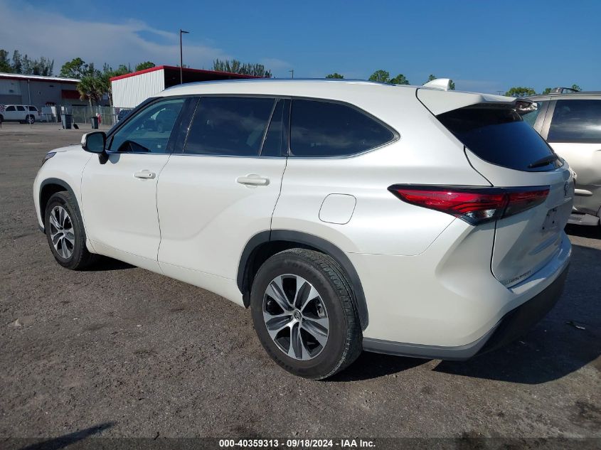 2021 TOYOTA HIGHLANDER XLE - 5TDGZRAH7MS037840