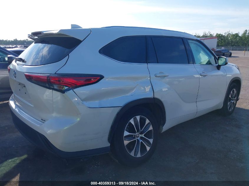 2021 TOYOTA HIGHLANDER XLE - 5TDGZRAH7MS037840