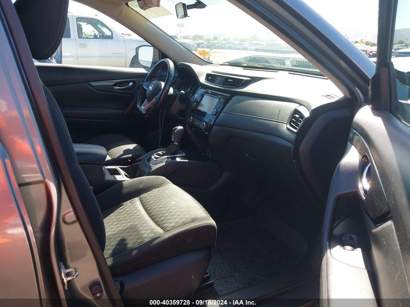 VIN JN8AT2MT3HW403799 2017 NISSAN ROGUE SV