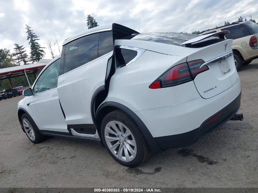 2017 Tesla Model X 100D/75D/90D VIN: 5YJXCBE23HF054658 Lot: 40360303