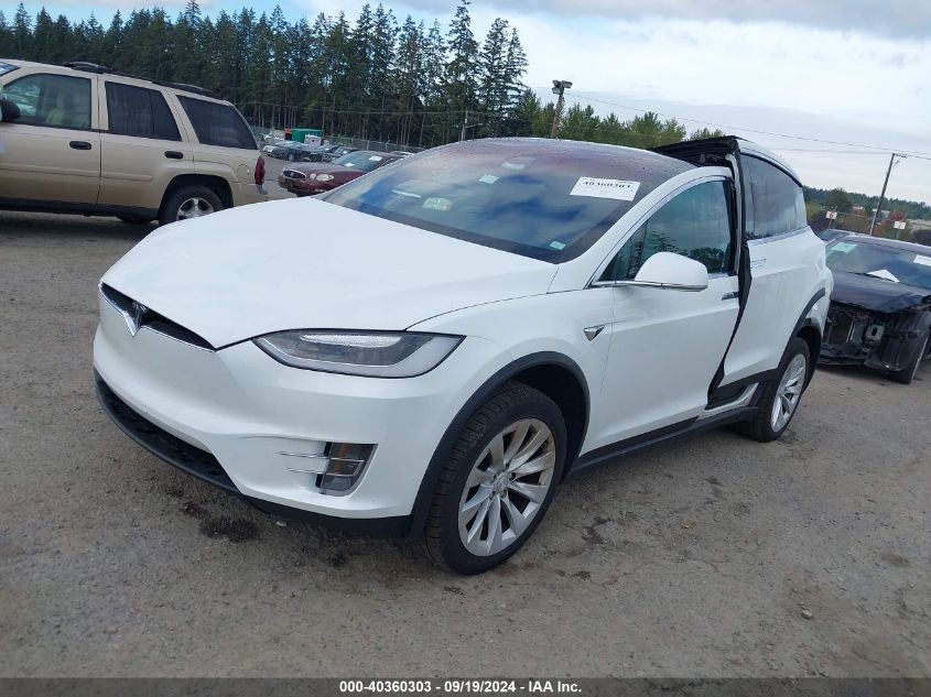 5YJXCBE23HF054658 2017 TESLA MODEL X - Image 2