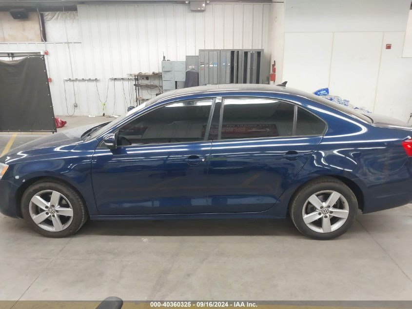 2011 Volkswagen Jetta 2.0L Tdi VIN: 3VWLL7AJXBM019852 Lot: 40360325