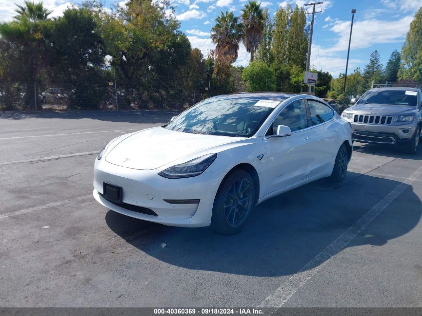 2018 Tesla Model 3 Long Range/Mid Range VIN: 5YJ3E1EAXJF009233 Lot: 40360369