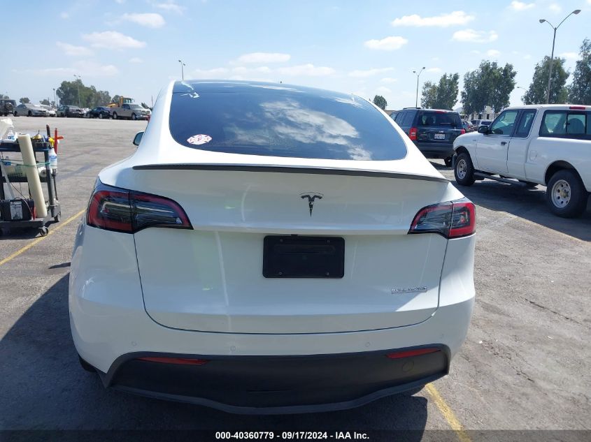 2022 Tesla Model Y Performance Dual Motor All-Wheel Drive VIN: 7SAYGDEF5NF492152 Lot: 40360779