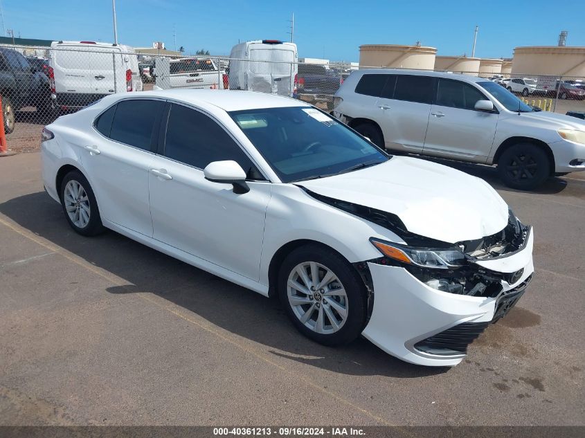 4T1C11AK9NU001725 2022 TOYOTA CAMRY - Image 1