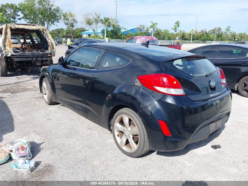 2013 Hyundai Veloster Base W/Gray VIN: KMHTC6AD9DU084693 Lot: 40364379