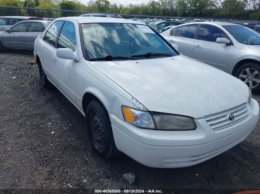 4T1BG22K3VU767058 1997 Toyota Camry Le