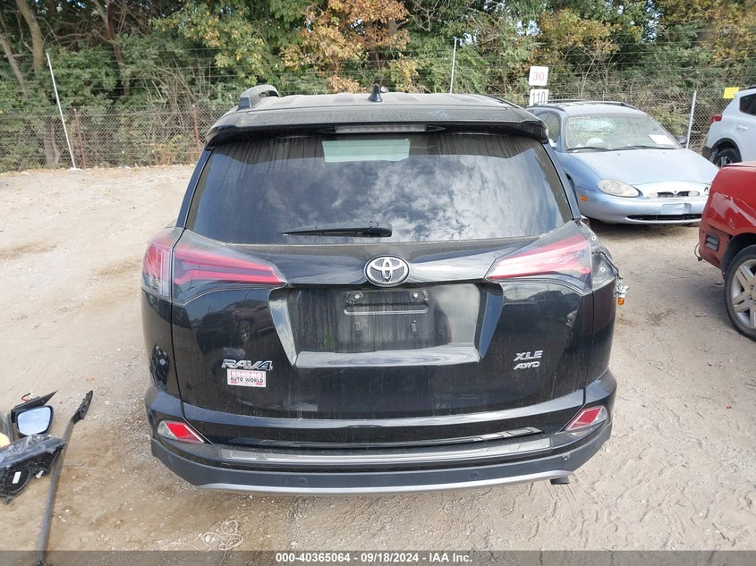 VIN 2T3RFREV5JW741434 2018 TOYOTA RAV4 XLE
