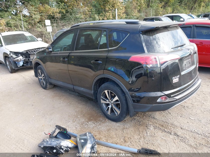 VIN 2T3RFREV5JW741434 2018 TOYOTA RAV4 XLE