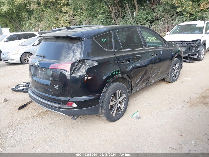 VIN 2T3RFREV5JW741434 2018 TOYOTA RAV4 XLE